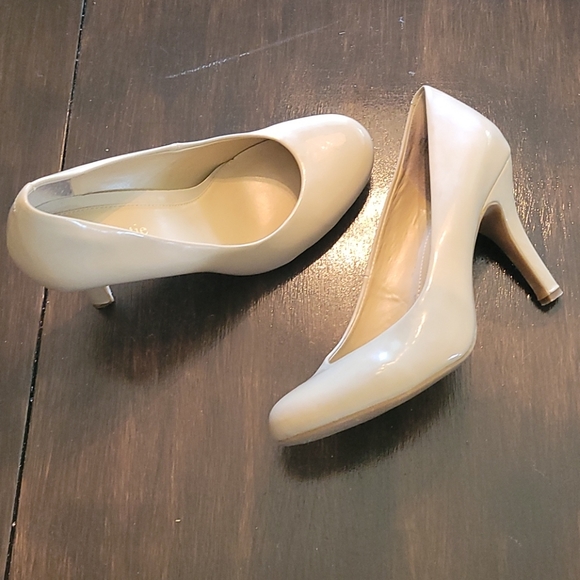 Kelly & Katie Shoes - Nude Kelly & Katie heels